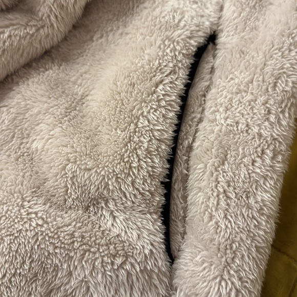 fluffy yarn fleece full zip jacket, super soft, worn only once! like brand new. - Picture 4 of 4